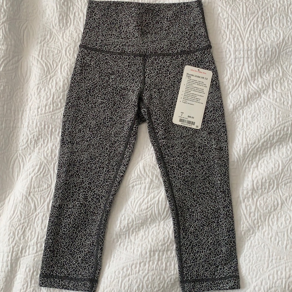 Lululemon Wunder Under HR 1/2 Tight size2 NWT